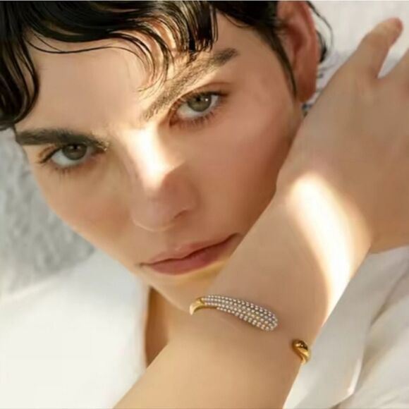 New ANTHRO 18K gold Ss Pearl Glint Cuff Bracelet - Picture 1 of 11